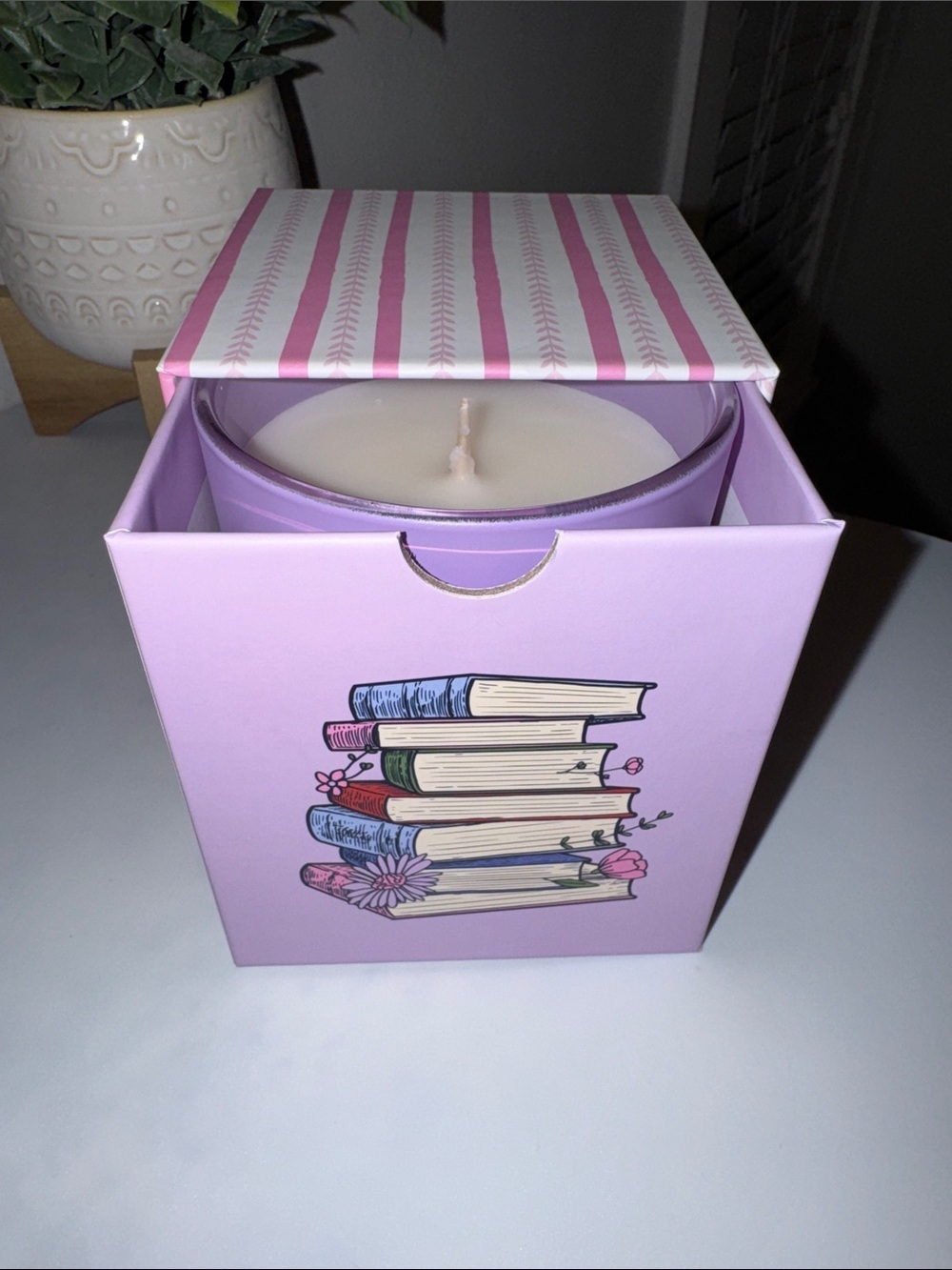 Ashland Candle - My Wine Club Has A Book Problem - Picture 2 of 2